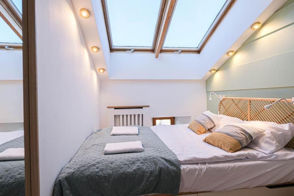 Cozy Loft Under The Wawel Sky Apartment Krakow Exterior photo
